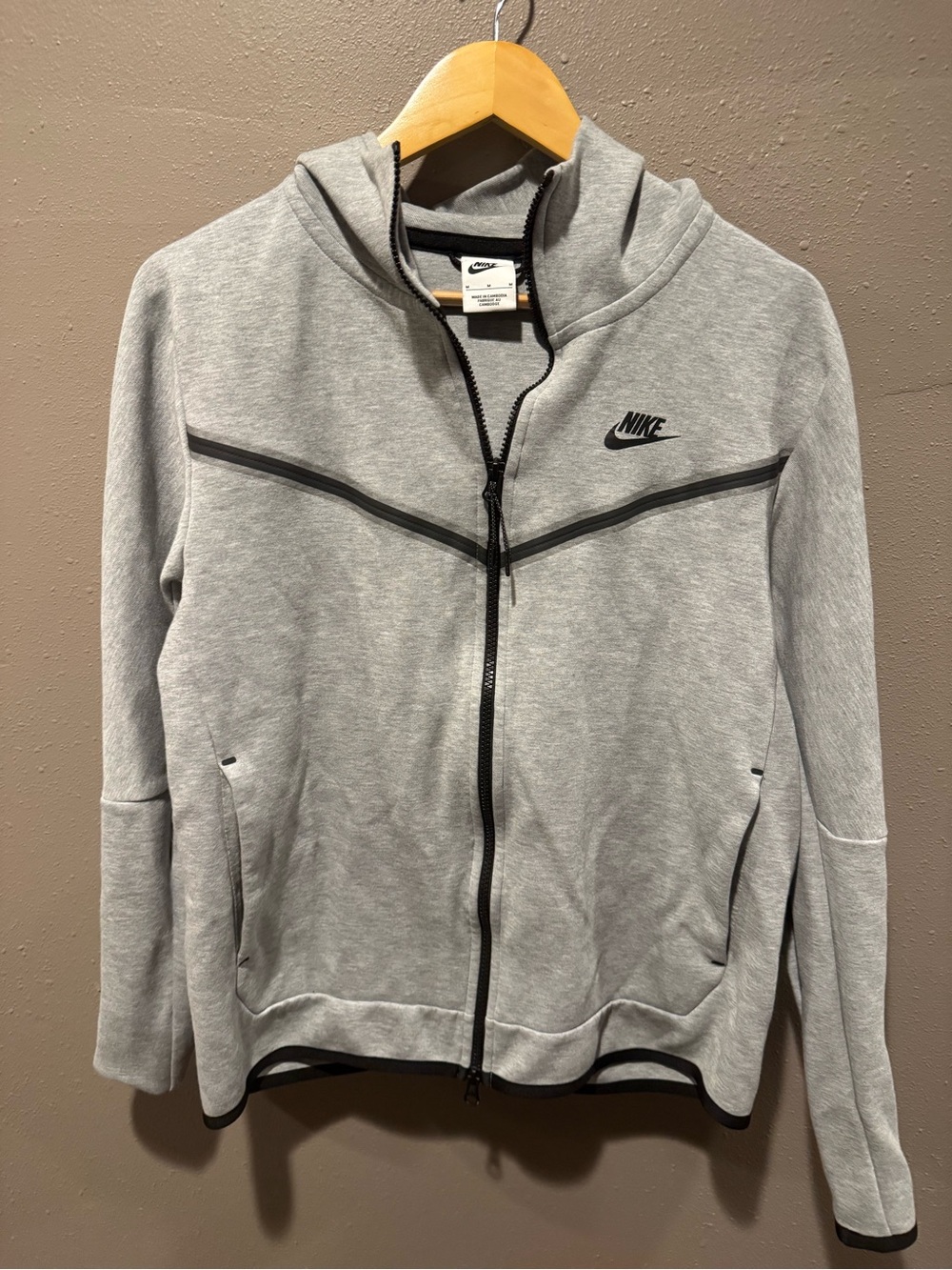 Men’s Nike Gray Zip-Up Nike Tech Jacket